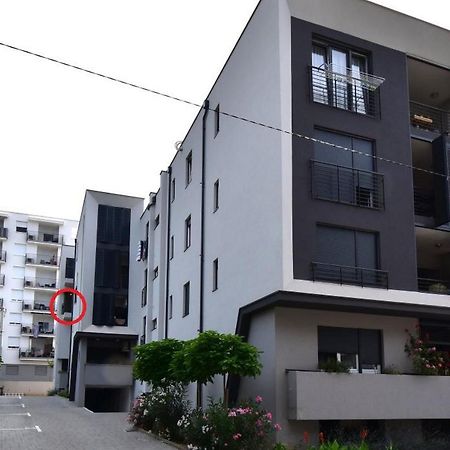 Apartment Johnny With Private Parking 자다르 외부 사진