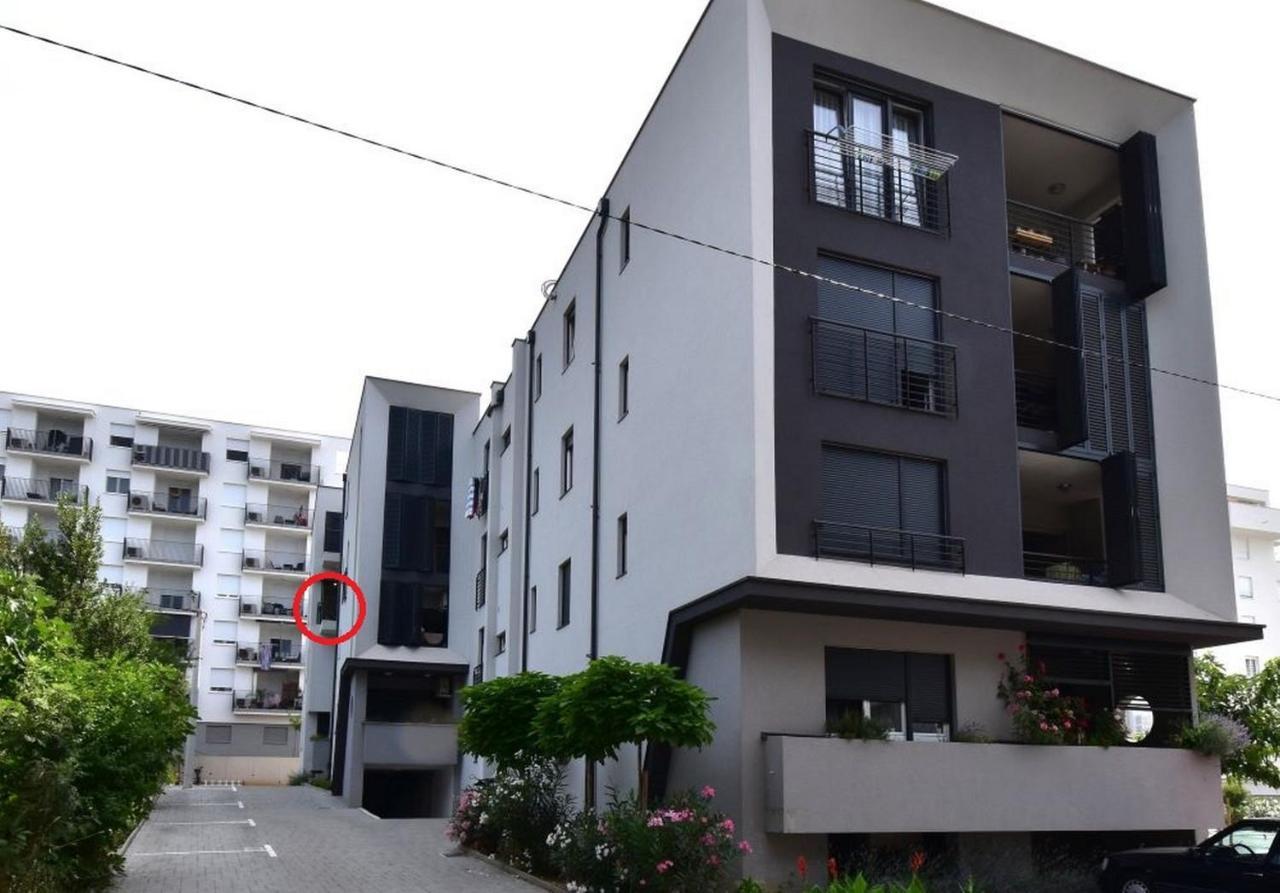 Apartment Johnny With Private Parking 자다르 외부 사진
